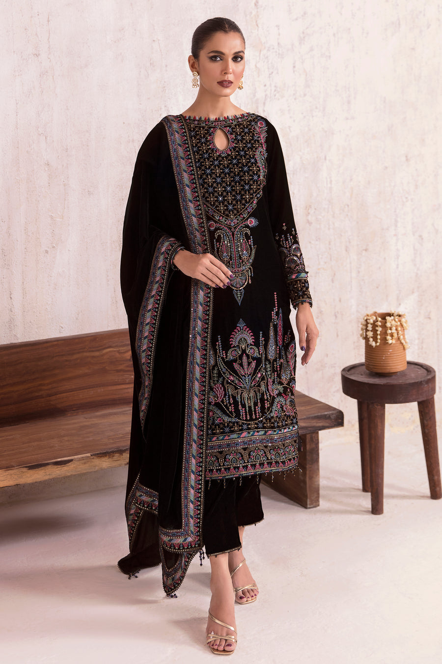 Jazmin Irsaa Velvet Shawl Collection 2022 Online Shopping
