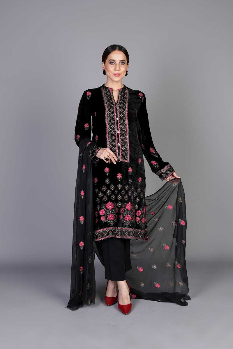 Bareeze Garden Glories Ch3418 Black Collection 2021