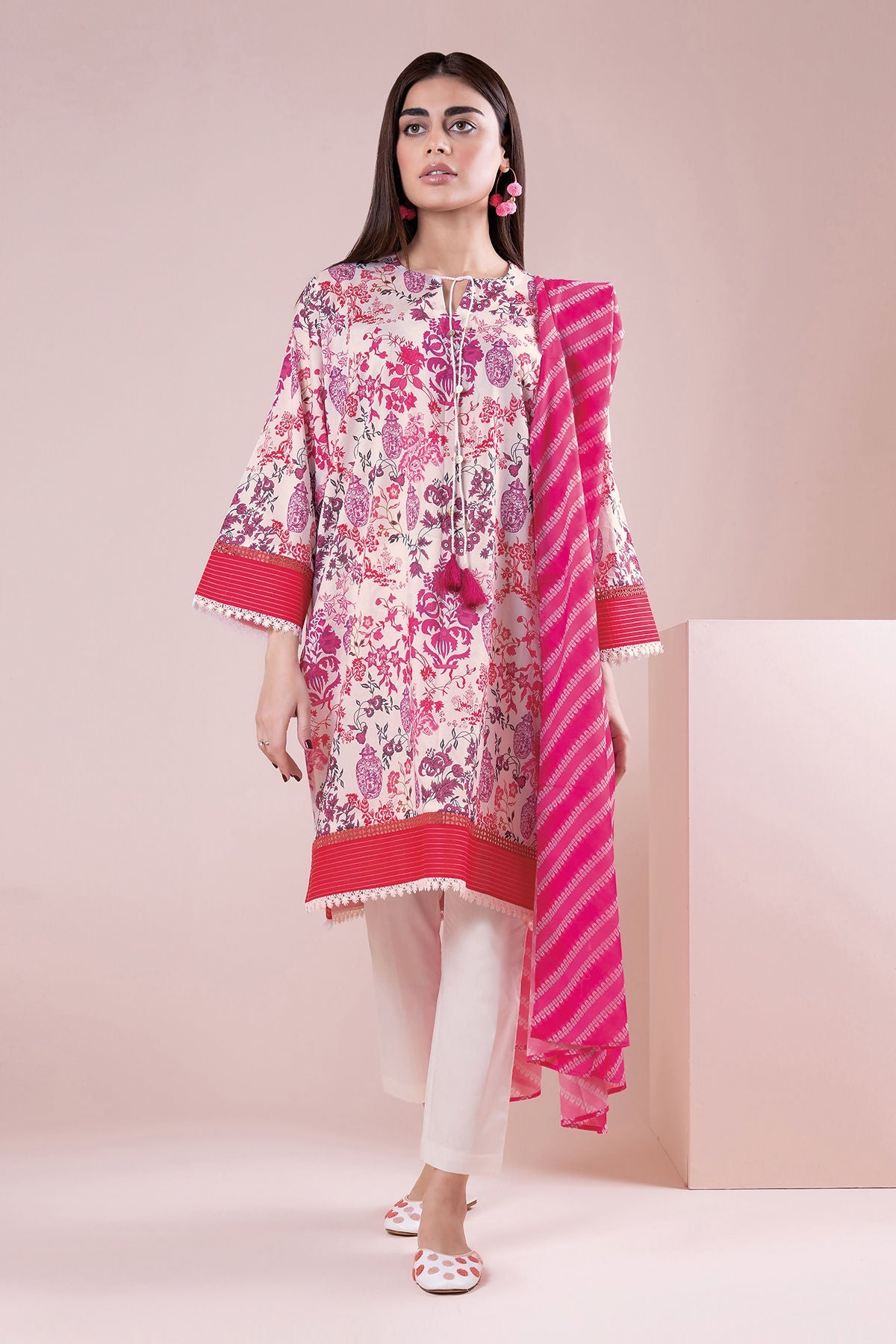 pink lawn dress design Selbourne Rani Pink Printed Lawn Dress
