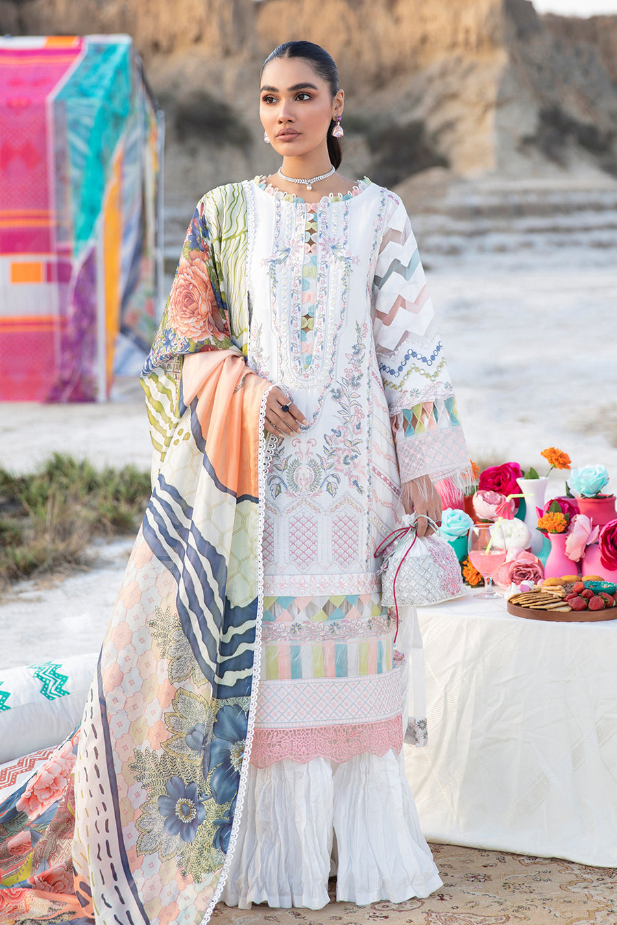 Ittehad LL 15 22 Poonam Crystal Lawn 2022 Online Shopping
